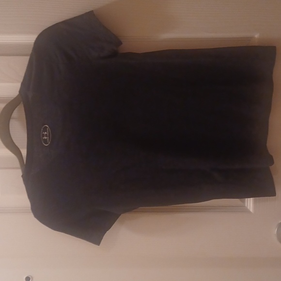 Under Armour Youth Grey V-Neck Athletic Short Sleeve Tee - Size Youth Medium - Picture 2 of 3